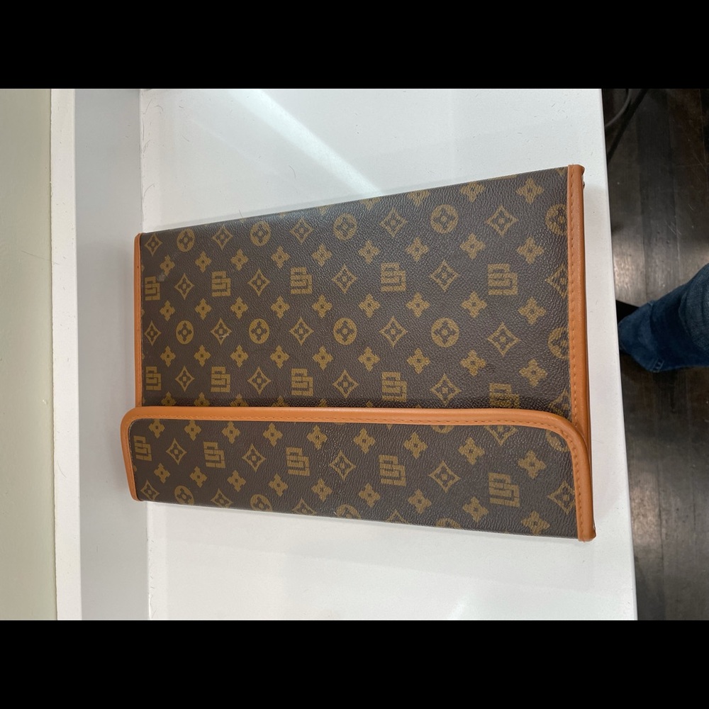 Hairdressing scissors case- Unique find